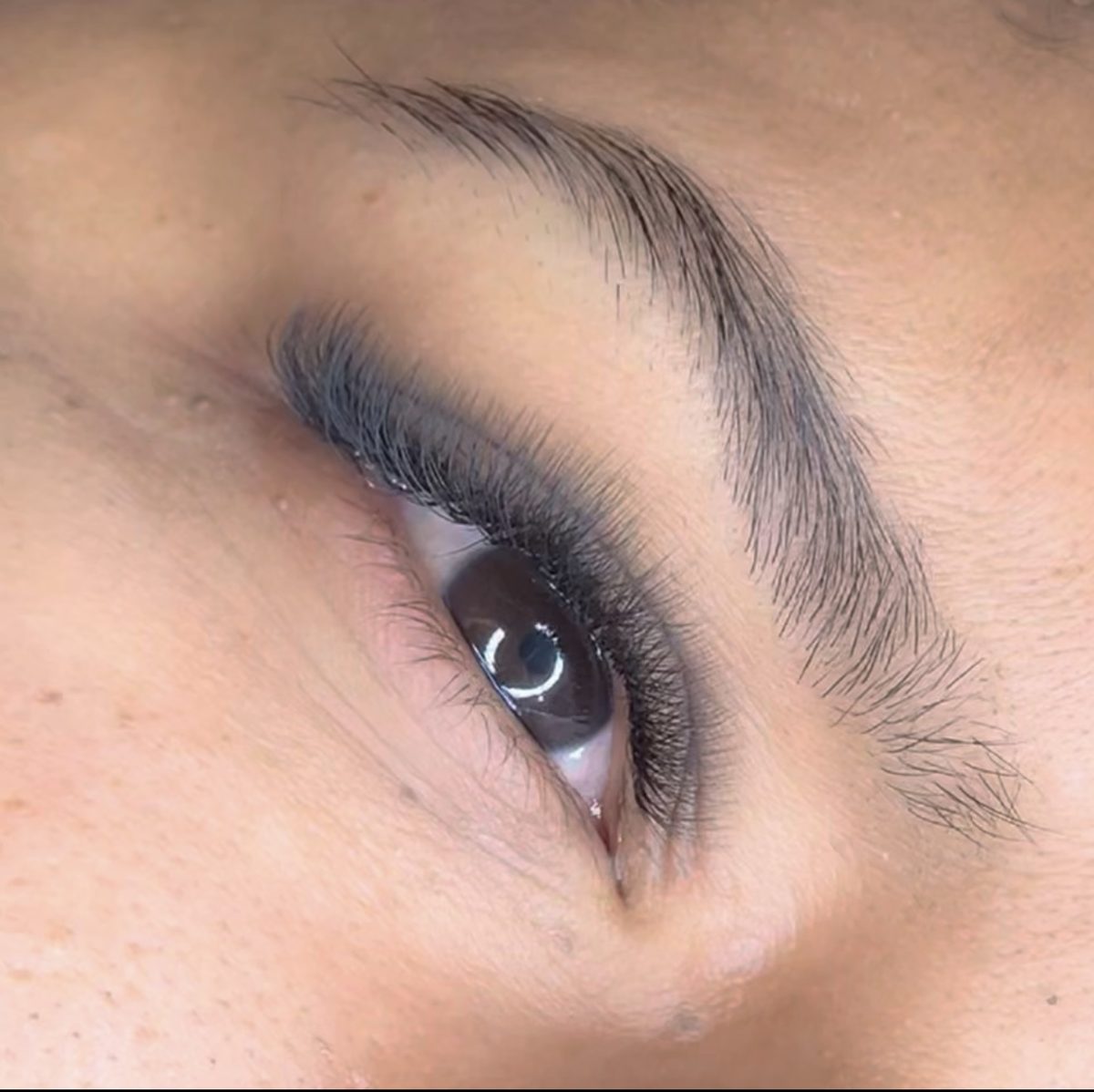 Soft, full lash set